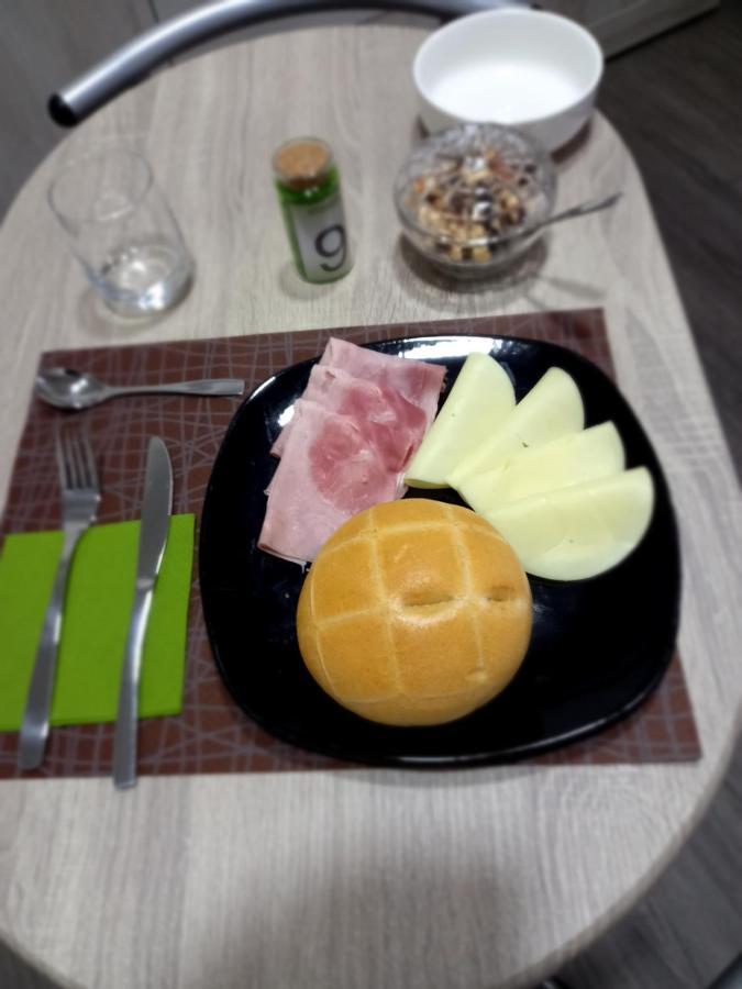 B&B Km 198 - Letto E Colazione Sorbara Exterior foto
